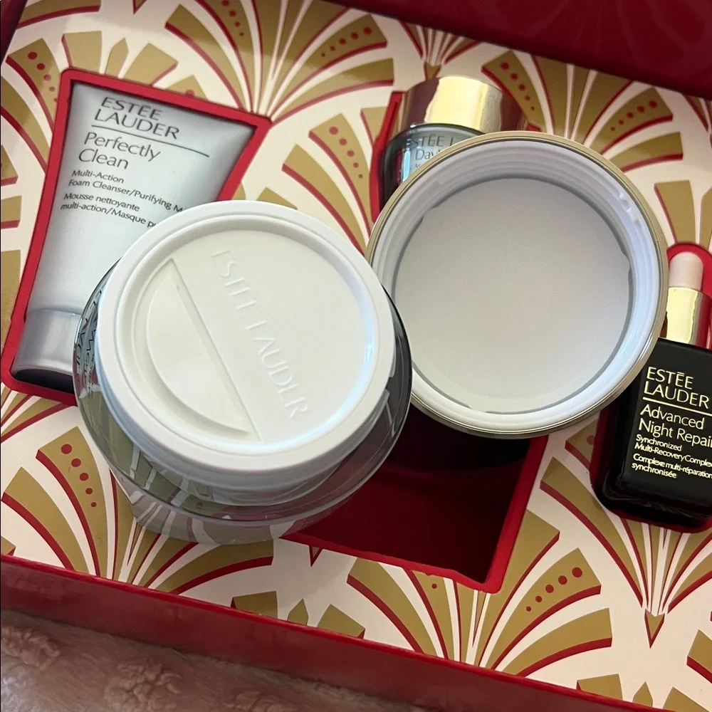 Estee Lauder Skincare Collection with Red Accents - Picture 5 of 5